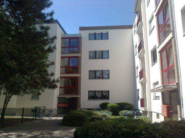 2 Zimmer, Küche, Bad, Loggia, Garage, 3.OG mitte - Photo 1