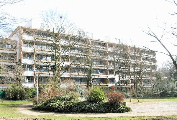 3 Zimmer, Küche, Bad, Loggia, Aufzug, (Tief)garage/Stellplatz, 5. Ebene - Photo 2