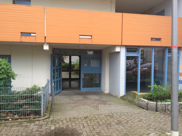 2 Zimmer, Küche, Dusche, Loggia, Aufzug, Tiefgarage, 9. Ebene - Photo 2