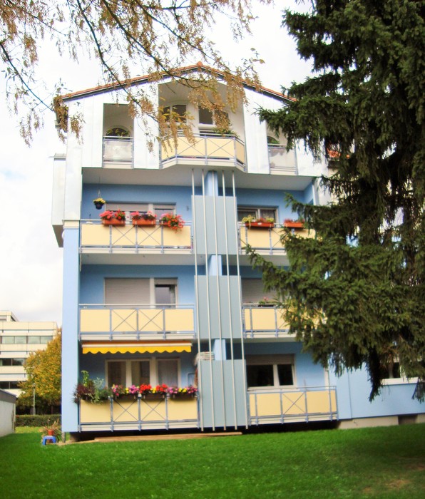 2 Zimmer, Küche, Bad, Loggia, DG rechts - Foto 3